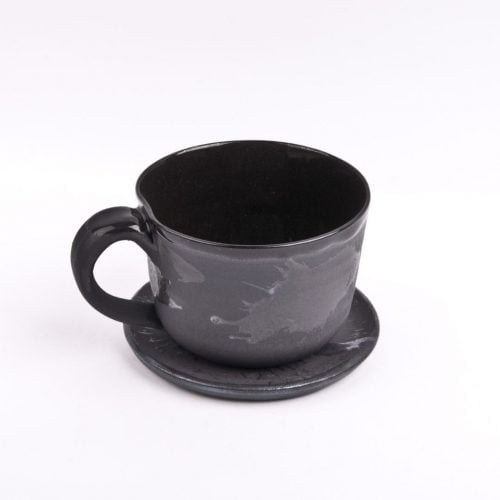 ceramiczny komplet do picia kawy z gliny w czarnym kolorze