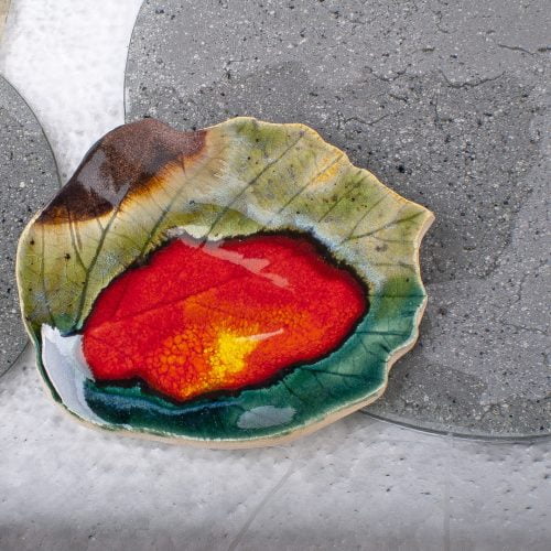 Broszka ceramiczna – baśniowy jesienny liść