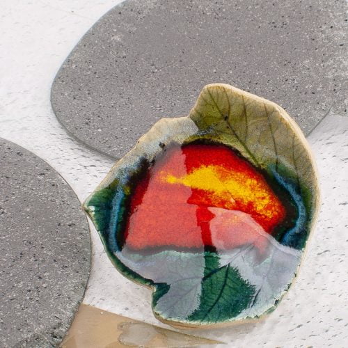 Broszka – dekoracyjny, jesienny liść ceramika polska