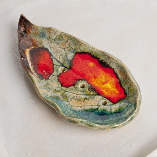 Mydelniczka liść w jesiennej tonacji; 18x8,5cm ceramika polska